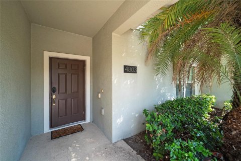 Touwnhouse à vendre à Kissimmee, Floride: 4 chambres, 177.81 m2 № 811650 - photo 2