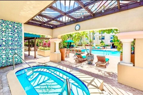 Copropriété à vendre à Fort Lauderdale, Floride: 2 chambres, 83.05 m2 № 1383115 - photo 17