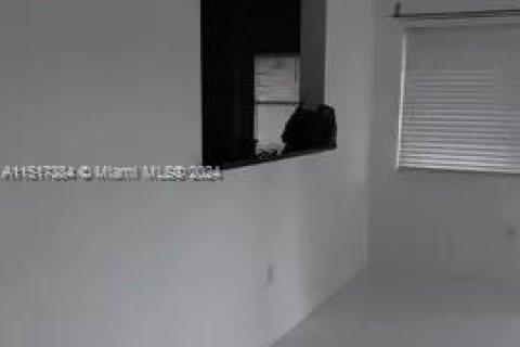 Copropriété à vendre à Miami Gardens, Floride: 1 chambre, 72 m2 № 959026 - photo 2