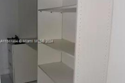 Condominio en venta en Miami Gardens, Florida, 1 dormitorio, 72 m2 № 959026 - foto 6