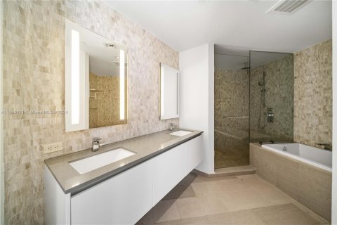 Condominio en venta en Miami, Florida, 2 dormitorios, 117.52 m2 № 1369246 - foto 14