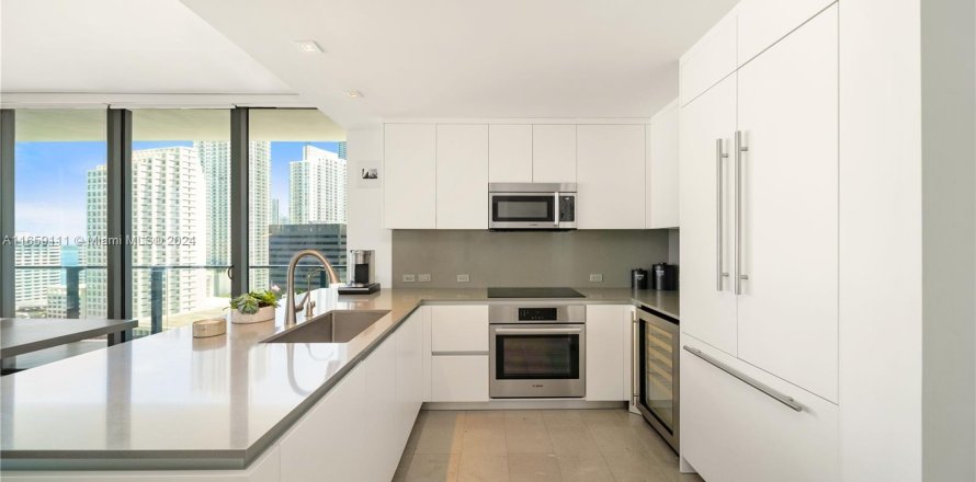 Condominio en Miami, Florida, 2 dormitorios  № 1369246