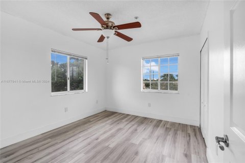 Copropriété à vendre à Hialeah, Floride: 2 chambres, 83.61 m2 № 1404240 - photo 24