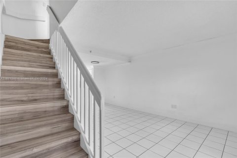 Copropriété à vendre à Hialeah, Floride: 2 chambres, 83.61 m2 № 1404240 - photo 16