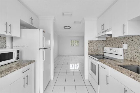 Copropriété à vendre à Hialeah, Floride: 2 chambres, 83.61 m2 № 1404240 - photo 19