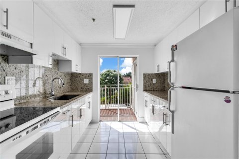 Copropriété à vendre à Hialeah, Floride: 2 chambres, 83.61 m2 № 1404240 - photo 1