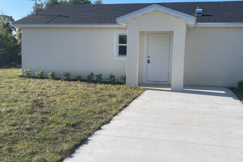 House in LaBelle, Florida 3 bedrooms, 106.84 sq.m. № 1138519 - photo 2