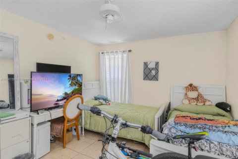 Copropriété à vendre à Miramar, Floride: 3 chambres, 107.77 m2 № 1330207 - photo 14