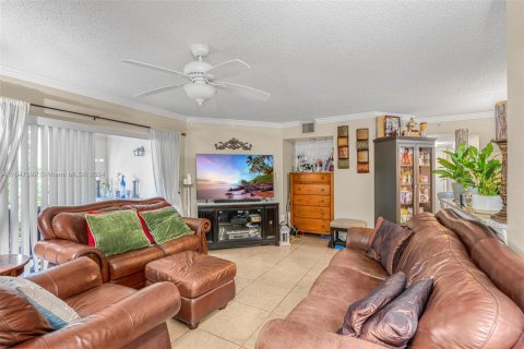 Copropriété à vendre à Miramar, Floride: 3 chambres, 107.77 m2 № 1330207 - photo 4