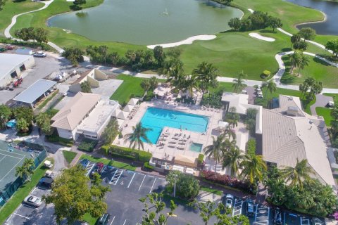 Condominio en venta en Boynton Beach, Florida, 2 dormitorios, 175.31 m2 № 1145883 - foto 1