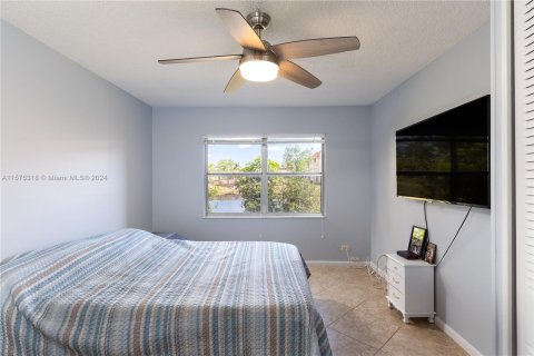 Condo in Sunrise, Florida, 1 bedroom  № 1145446 - photo 2