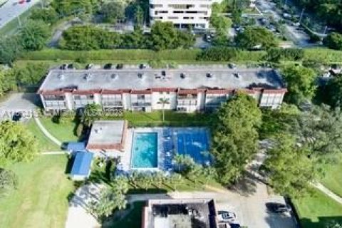 Copropriété à vendre à Pembroke Pines, Floride: 2 chambres, 135.54 m2 № 912478 - photo 6