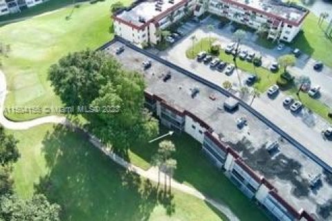 Copropriété à vendre à Pembroke Pines, Floride: 2 chambres, 135.54 m2 № 912478 - photo 4