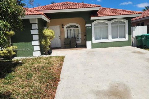 Villa ou maison à vendre à Miami Gardens, Floride: 4 chambres, 153.47 m2 № 912486 - photo 8