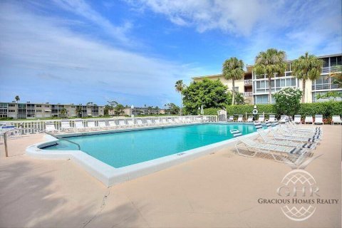 Condo in Lake Worth, Florida, 1 bedroom  № 1178353 - photo 11