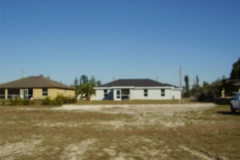 Купить земельный участок в Кейп-Корал, Флорида № 215235 - фото 5