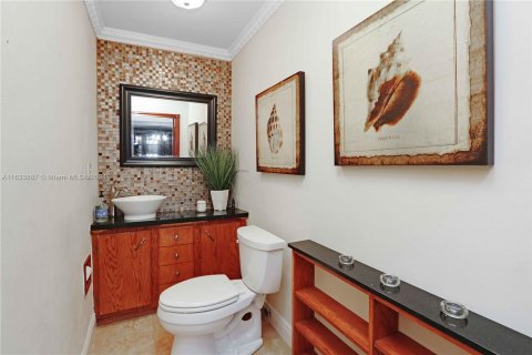 Townhouse in Miami, Florida 3 bedrooms, 176.51 sq.m. № 1304686 - photo 12