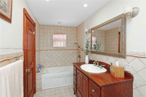 Townhouse in Miami, Florida 3 bedrooms, 176.51 sq.m. № 1304686 - photo 17