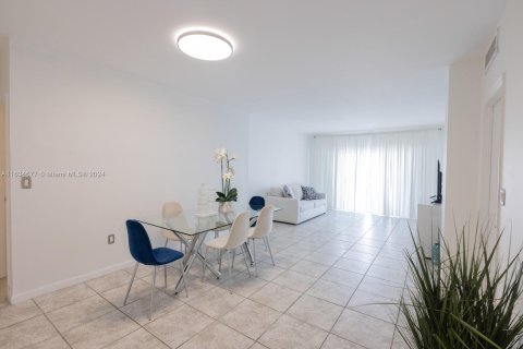 Copropriété à vendre à Sunny Isles Beach, Floride: 1 chambre, 70.79 m2 № 1304717 - photo 5