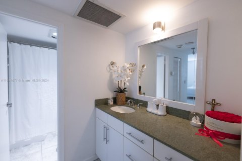 Copropriété à vendre à Sunny Isles Beach, Floride: 1 chambre, 70.79 m2 № 1304717 - photo 19