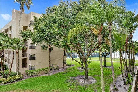 Copropriété à vendre à Coconut Creek, Floride: 2 chambres, 87.33 m2 № 1228916 - photo 3