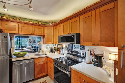 Condo in Coconut Creek, Florida, 2 bedrooms  № 1228916 - photo 7