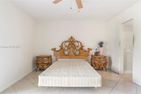 Condo in Deerfield Beach, Florida, 1 bedroom  № 1364120 - photo 15