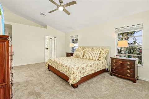 Casa en venta en Fort Myers, Florida, 3 dormitorios, 183.02 m2 № 1105957 - foto 15