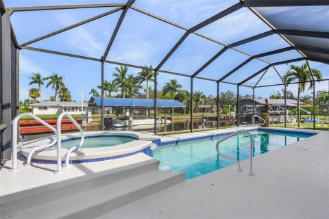 Villa ou maison à vendre à Fort Myers, Floride: 3 chambres, 183.02 m2 № 1105957 - photo 29