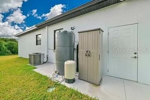 Casa en venta en Lehigh Acres, Florida, 3 dormitorios, 156.54 m2 № 1366626 - foto 6