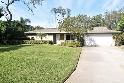 House in Sarasota, Florida 3 bedrooms, 162.3 sq.m. № 1365142 - photo 2