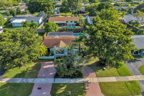 Villa ou maison à vendre à Miami, Floride: 3 chambres, 166.67 m2 № 1367493 - photo 26