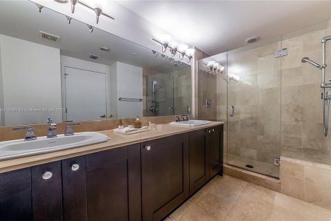 Copropriété à louer à Coral Gables, Floride: 2 chambres, 90.12 m2 № 1366966 - photo 5