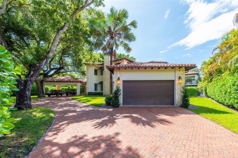 Villa ou maison à vendre à Coral Gables, Floride: 5 chambres, 609.62 m2 № 1304670 - photo 7