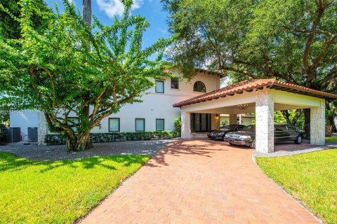 Villa ou maison à vendre à Coral Gables, Floride: 5 chambres, 609.62 m2 № 1304670 - photo 6