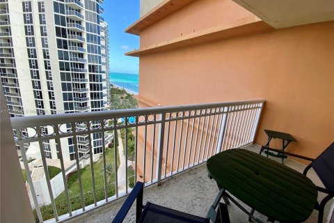 Copropriété à vendre à Sunny Isles Beach, Floride: 33.44 m2 № 956148 - photo 1