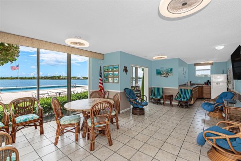 Condominio en venta en Boynton Beach, Florida, 1 dormitorio № 1093506 - foto 2