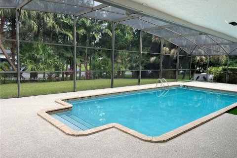 Villa ou maison à vendre à Palmetto Bay, Floride: 4 chambres, 350.06 m2 № 1362791 - photo 19