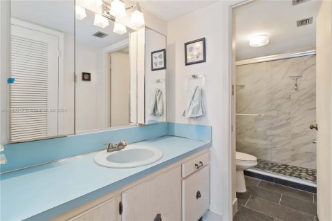 Condo in Aventura, Florida, 1 bedroom  № 1362787 - photo 18