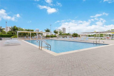 Condo in Aventura, Florida, 1 bedroom  № 1362787 - photo 5