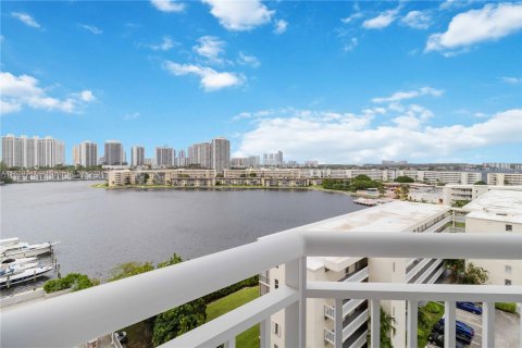 Copropriété à vendre à Aventura, Floride: 1 chambre, 93.37 m2 № 1362787 - photo 1