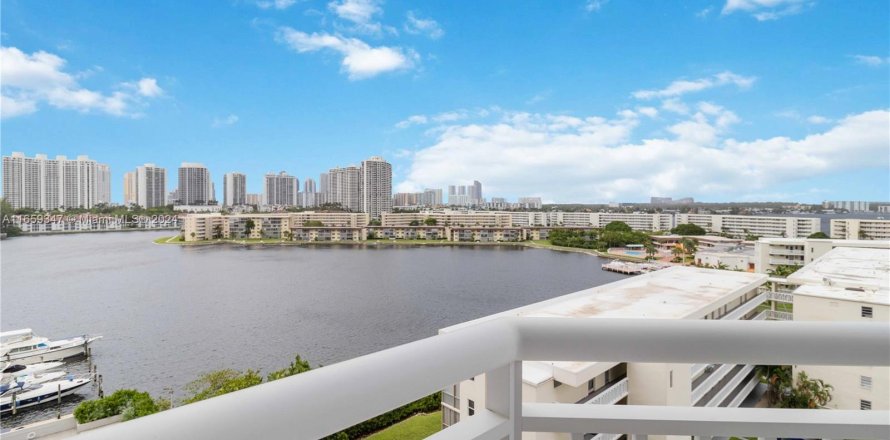 Condo in Aventura, Florida, 1 bedroom  № 1362787