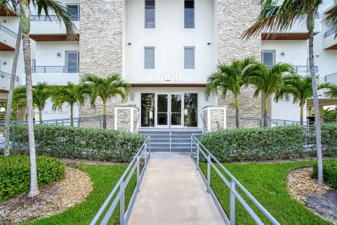 Condominio en venta en Hollywood, Florida, 3 dormitorios № 1364092 - foto 23