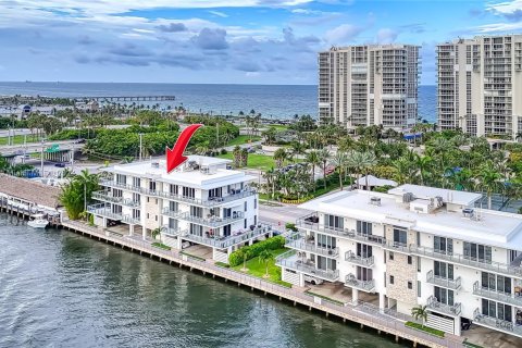 Condo in Hollywood, Florida, 3 bedrooms  № 1364092 - photo 2