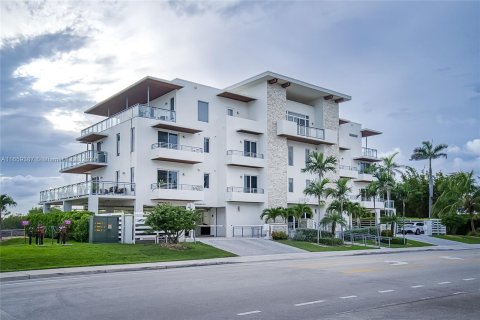 Condo in Hollywood, Florida, 3 bedrooms  № 1364092 - photo 21