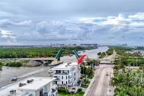 Condo in Hollywood, Florida, 3 bedrooms  № 1364092 - photo 11