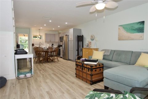 Townhouse in Sarasota, Florida 2 bedrooms, 102.56 sq.m. № 1367742 - photo 4