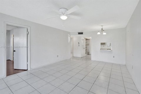 Condominio en venta en Sunrise, Florida, 2 dormitorios, 78.97 m2 № 1120706 - foto 16