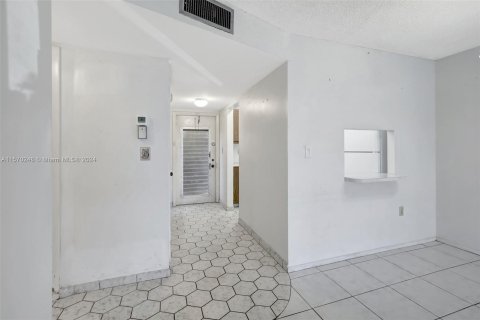 Condominio en venta en Sunrise, Florida, 2 dormitorios, 78.97 m2 № 1120706 - foto 12