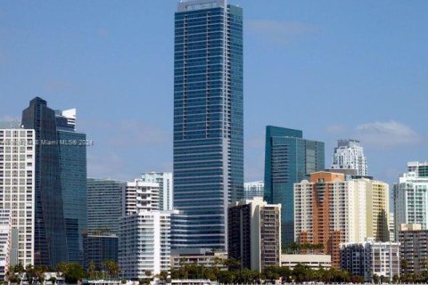 Condominio en venta en Miami, Florida, 2 dormitorios, 162.3 m2 № 1292096 - foto 2